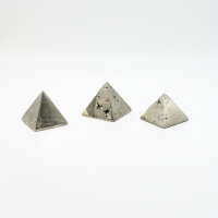 Pyramiden Pyrit, verschiedene Größen