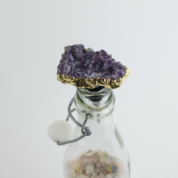 Flaschenverschluss mit Amethyst Druse, Rand goldfarben galvanisiert