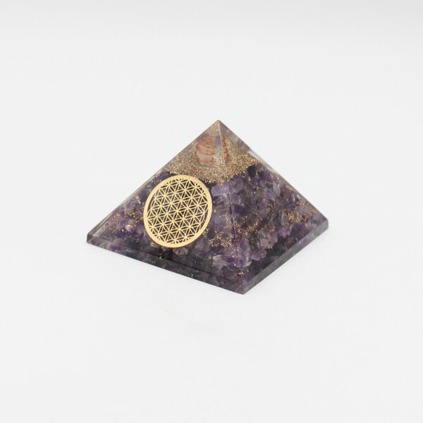 Pyramide Amethyst Orgonit7 x 7 cm mit Gravur Blume des Lebens
